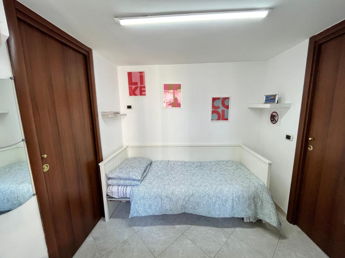 Regy Bed and Breakfast Νάπολη Εξωτερικό φωτογραφία