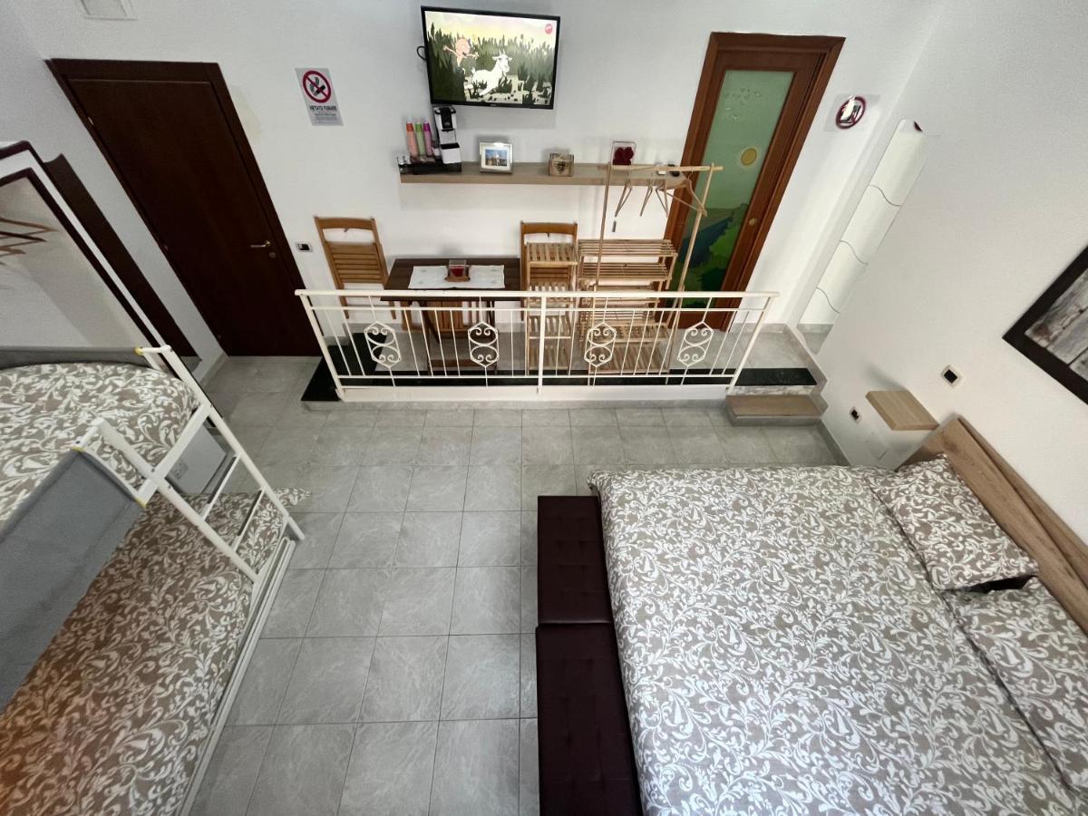 Regy Bed and Breakfast Νάπολη Εξωτερικό φωτογραφία